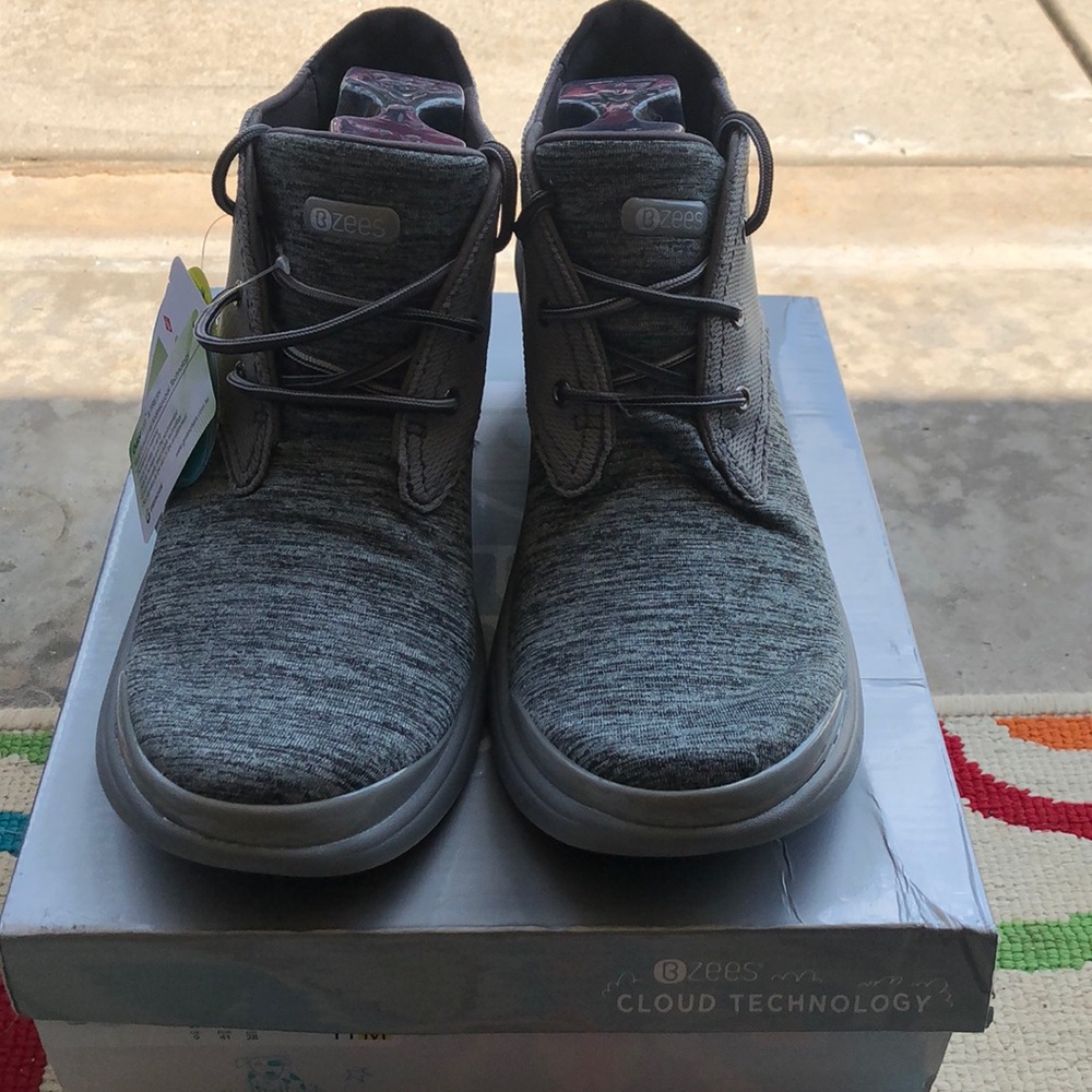 Bzees Ease Grey